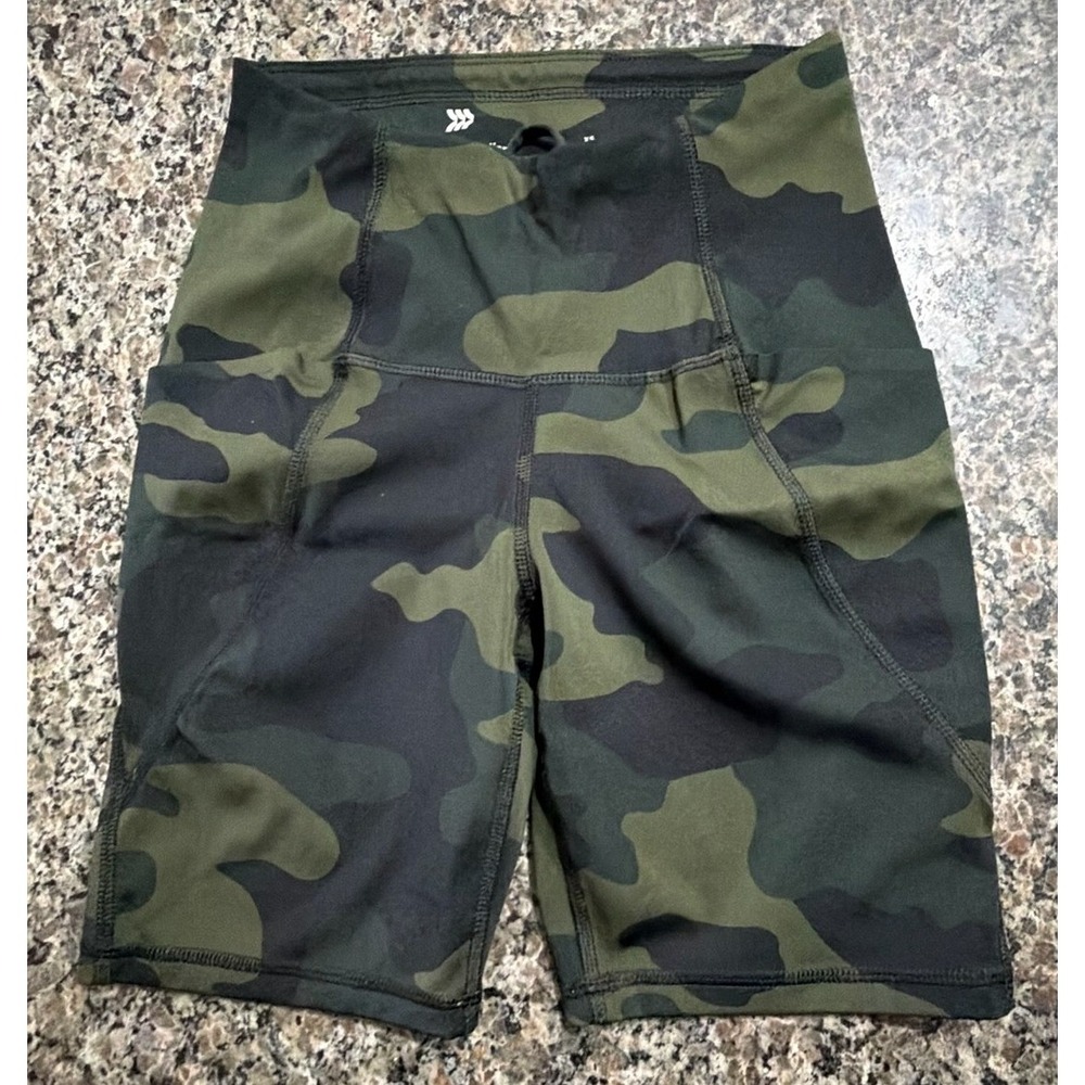All in‎ Motion Womens Camo High-Rise Biker Shorts Green XS Side Pockets Athletic